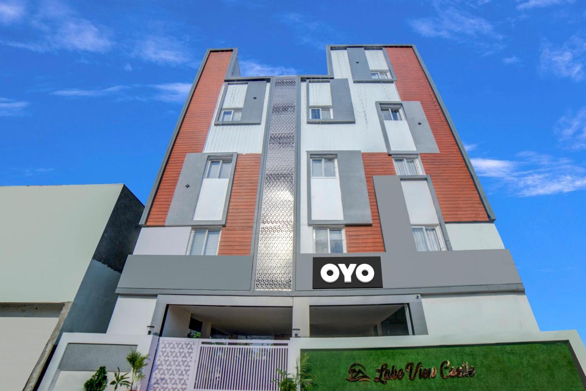 מלון וורנגל Collection O Lakeview Castle מראה חיצוני תמונה